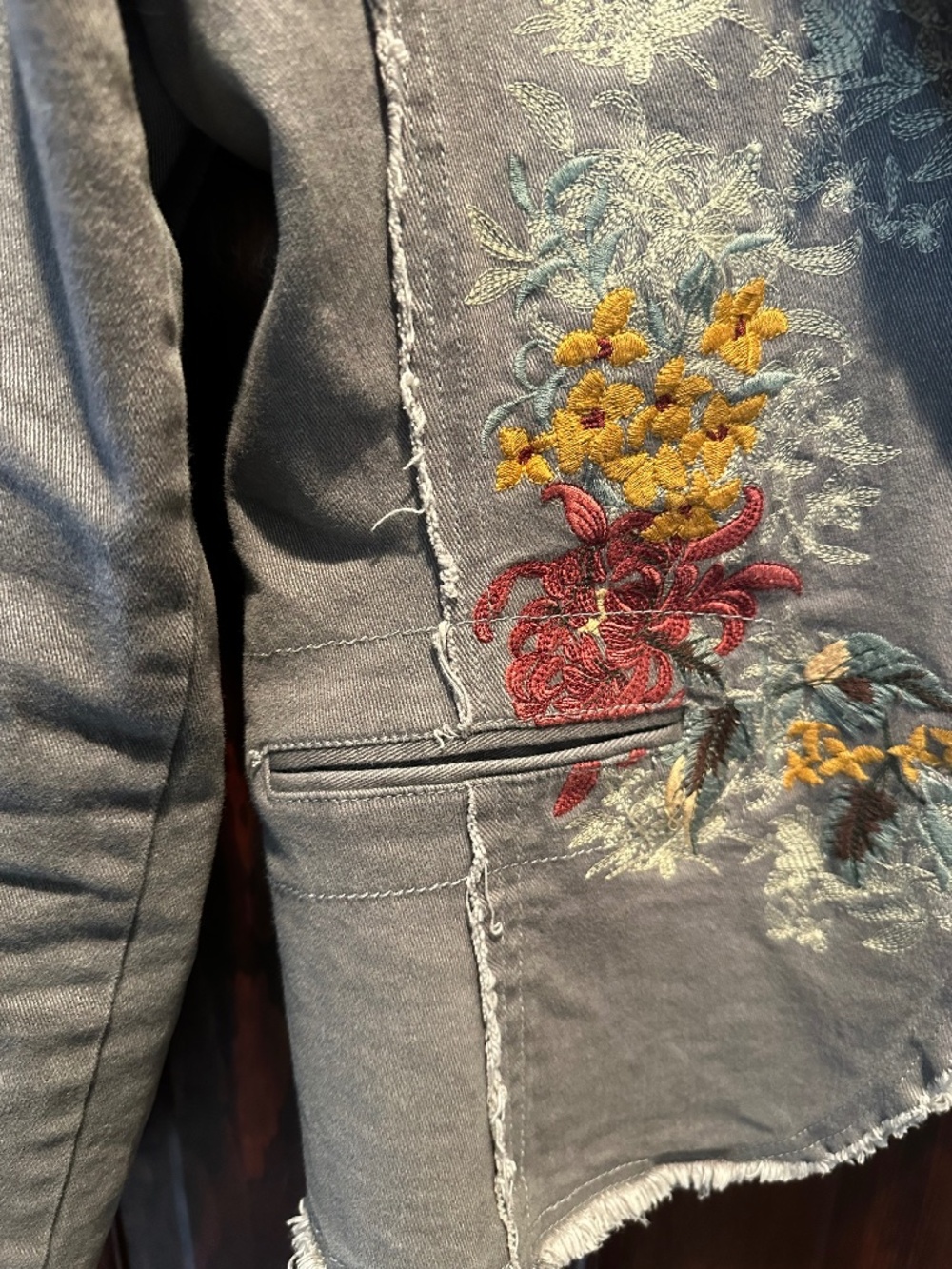 DB Sport Women's "Where There Is Love There Is Life" Embroidered Gray Jacket LG - Picture 5 of 6